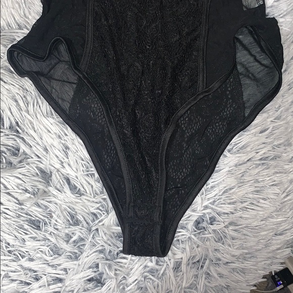 Black Lace Bodysuit - Picture 4 of 10